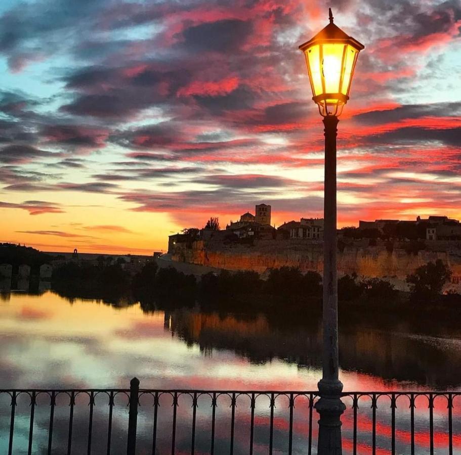 A Los Ojos Del Rio Duero Apartment Zamora Exterior foto